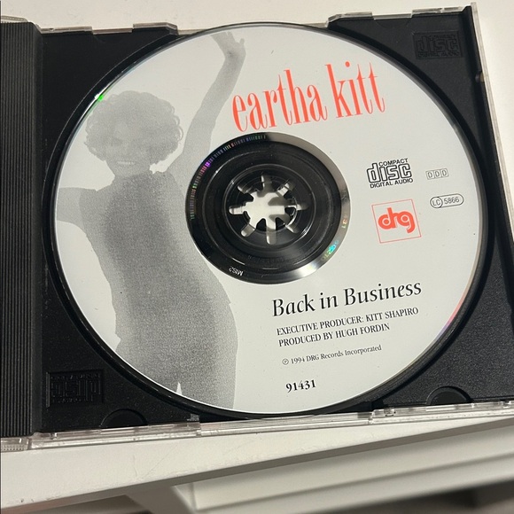 Eartha Kitt Back in Business autographed CD - Picture 3 of 7